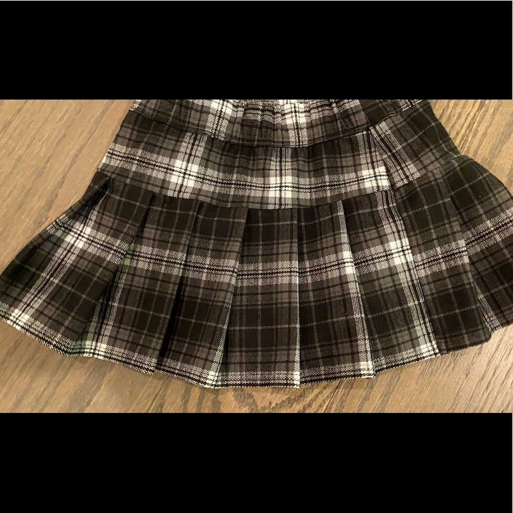 Abercrombie and fitch girls skirt shorts size 5/6 gray white